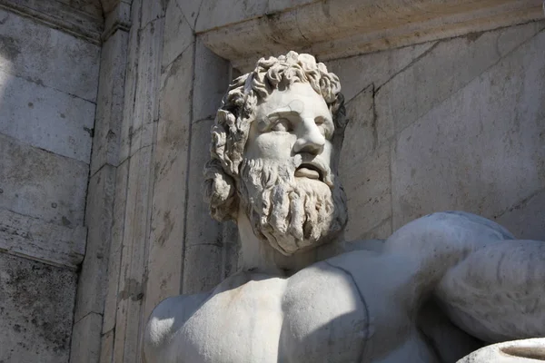 Escultura do rio Tibre no Capitólio planeado por Michelangel — Fotografia de Stock