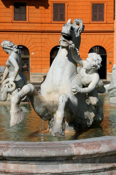 Italia, Roma Piazza Navona, la fuente — Foto de Stock