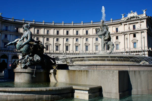 Fontänen på Piazza republiken. Rom, Italien — Stockfoto