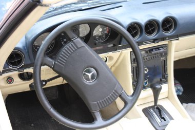 Palic, Sırbistan: Ağustos 6. 2016 - retro araba ayrıntılı olarak eski Avrupa şehri Palic sokaklar.