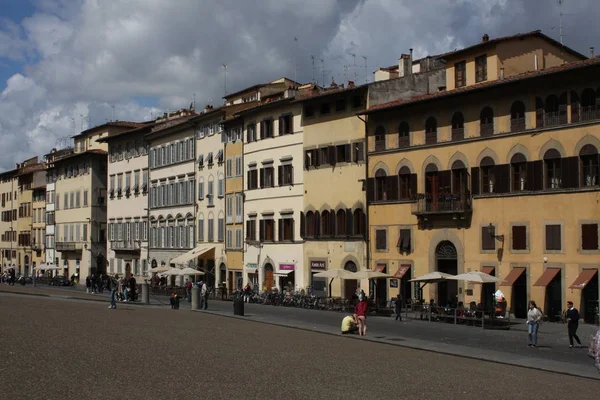 Florenz, Italien: 3. Mai. 2017 - florenz, mittelalterliche erbe stadt in mittelitalien neben dem pitti museum. — Stockfoto