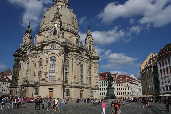 Dresden, Niemcy. Kościół Marii Panny (Frauenkirche). Średniowieczne miasto, historyczne i kulturowe centrum wolnego państwa Saksonii w Europie. — Zdjęcie stockowe