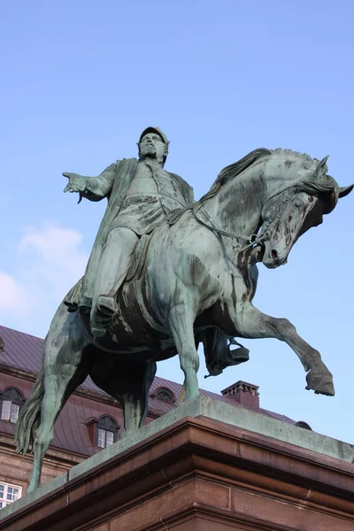 Estátua de Frederik VII em Copenhague, capital da Dinamarca — Fotografia de Stock