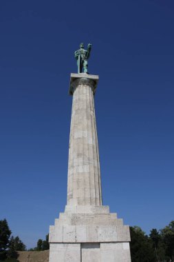 Belgrad Victor bronz, yapılan anıt heykeli bulunan Kalemegdan parka bakan Sava Nehri ve Zemun bölge, Belgrade, Sırbistan.