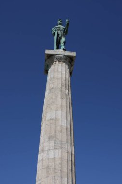 Belgrad Victor bronz, yapılan anıt heykeli bulunan Kalemegdan parka bakan Sava Nehri ve Zemun bölge, Belgrade, Sırbistan.