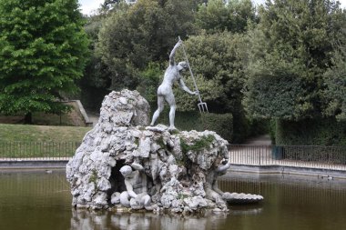 Boboli Bahçeleri ortasına Neptün Çeşmesi. Heykeltıraş, Stoldo Lorenzi. Floransa
