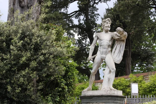 Estátua em Boboli Gardens - Florença, Toscana, Itália — Fotografia de Stock