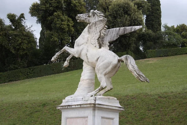 Staty i Boboli-trädgårdarna - Florens, Toscana, Italien — Stockfoto