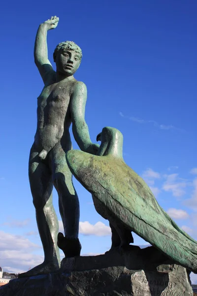 Lake Zurich ile ünlü Ganymede heykel Zurich, İsviçre