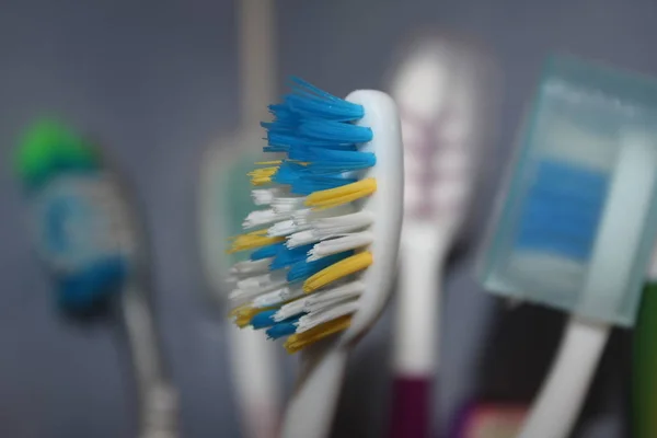 Escovas de dentes - olhar de perto . — Fotografia de Stock