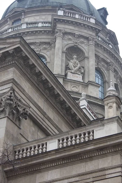 Details on St. Stephen's Basilica in Budapest, Hungary — Stock Photo, Image