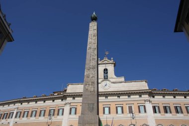 Palazzo Montecitorio Roma 'da ünlü bir yapı ve Italyan milletvekilleri odası 'nın koltuğu.