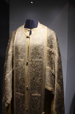 Bir klobuk - Doğu Ortodoks ve Doğu Katolik manastırı ve piskoposlar tarafından giyilen rahip kıyafeti