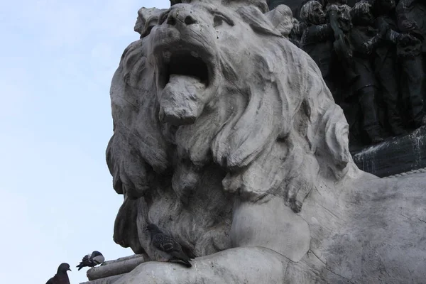 Lion Symbol Monument King Victor Emmanuel Cathedral Square Piazza Del — Stock Photo, Image