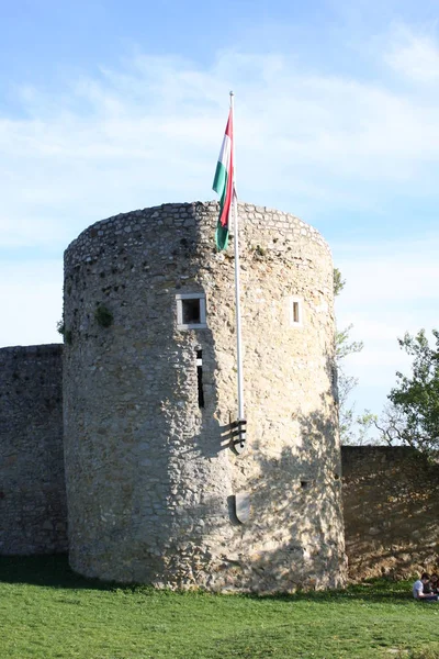 Festungsturm Mit Ungarischer Flagge Auf Barbacan Fortress Pecs Ungarisch — Stockfoto