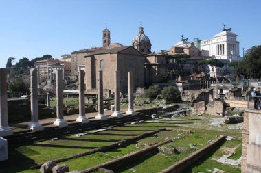 Roman Forum Roma, İtalya - dünyanın en ünlü yerlerinden. 