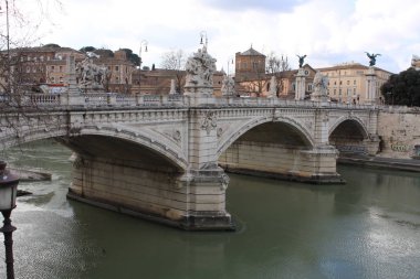 Köprü II Tevere a Ponte Vittorio Emanuele II, Roma, İtalya