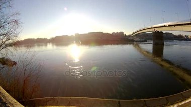 Novi Sad Sırbistan için Gökkuşağı Köprüsü'nden Petrovaradin