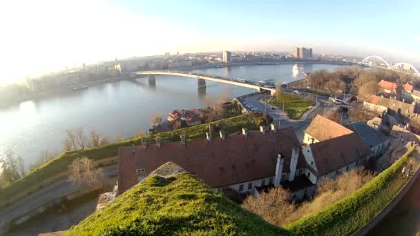 Stadsgezicht Van Novi Sad Met Donau Brug Servië — Stockvideo