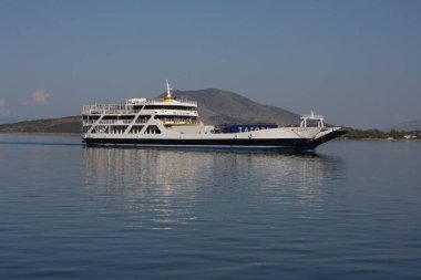 Corfu Island Yunanistan yakınındaki yelken Feribot Tekne