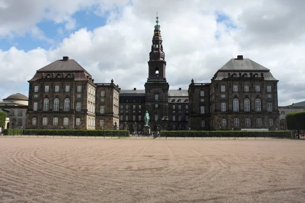 Danska Parlamentet Byggnaden Christiansborg Palace Front — Stockfoto
