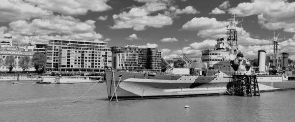 Stadsbilden London Med Militär Båt Storbritannien — Stockfoto