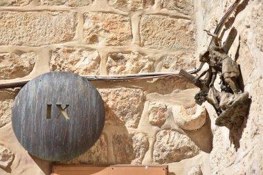 Via Dolorosa - Eski Kudüs 'teki geçiş yolu, İsa' nın çarmıha gerilme yolunda yürüdüğü inanılıyor..