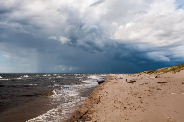 Deniz Baltık, Letonya fırtınası