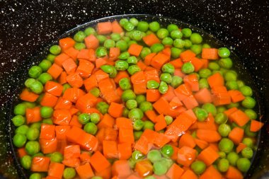 dondurulmuş bezelye ve havuç