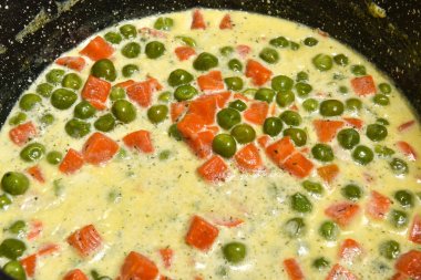 bezelye ve havuç kremalı sos