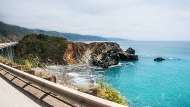 California kıyı şeridinde devlet yolu 1 güzel görünümü.