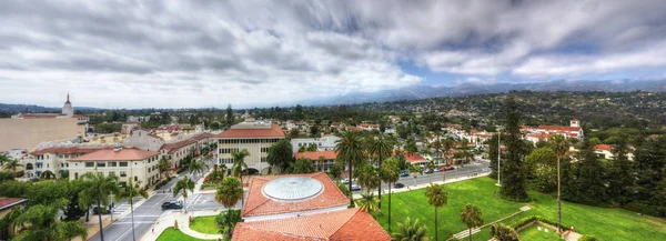 Santa Barbara, Califoania - domstolen hus byggnader — Stockfoto