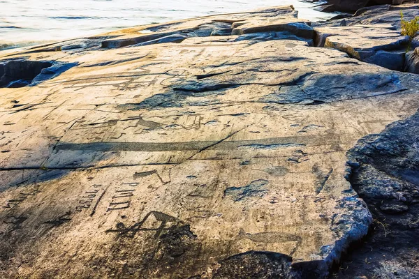 Onega Petroglyphs a Cape Besov Nos Stock Kép
