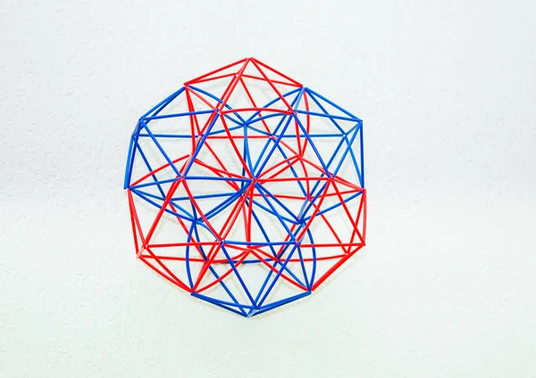 Geometrik katı renkli el yapımı boyutlu modeli