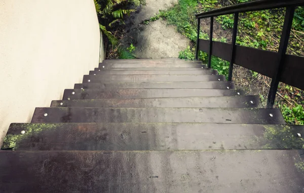 Escalier extérieur en bois — Photo