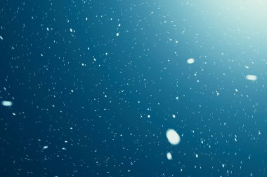 Yıldızlı gökyüzü ve galaksiler ve takımyıldızları uzayda güzel Uzay arka plan mavi. 3D render