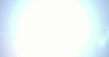 Bulutsu ile yıldızlı uzay arka plan. Renkli yıldızlı gece gökyüzü uzay arka plan, 3d animasyon