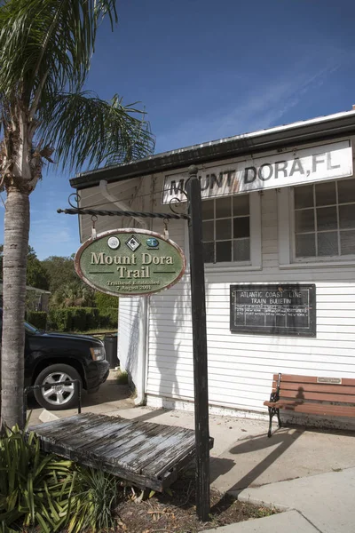 Alter bahnhof am berg dora florida usa — Stockfoto