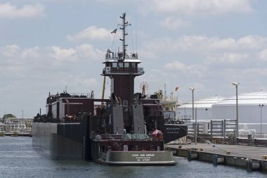 Bağlantı noktası, Tampa Florida ABD içinde çalışan bir uyuşturucu satıcısı römorkör