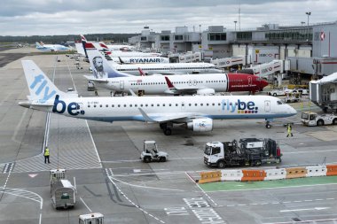 Londra'nın ikinci airport, Gatwick İngiltere'de stand uçak