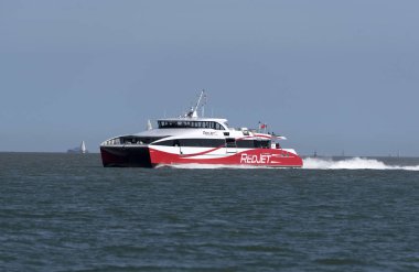 Yolcu hızlı feribot Southampton İngiltere'ye gelen