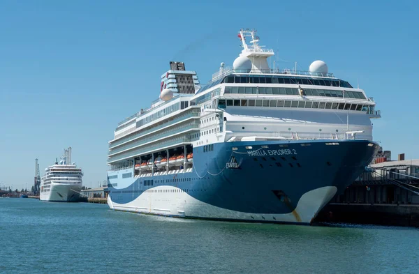 Southampton England Großbritannien 2020 Zwei Kreuzfahrtschiffe Marella Explorer Und Siver — Stockfoto