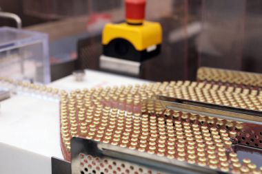 İnsülin üretim hattı. Kartuş insülin endüstriyel sürümü. Şeker hastaları için insülin kartuş. Kartuş insülin 3 ml.