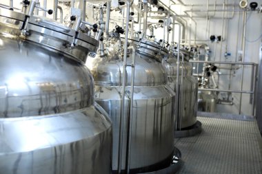 Reaktörler, süspansiyonlar ve çözümler. Pharmaceut imalatı