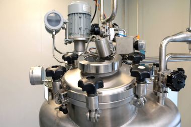 Reaktörler, süspansiyonlar ve çözümler. Pharmaceut imalatı