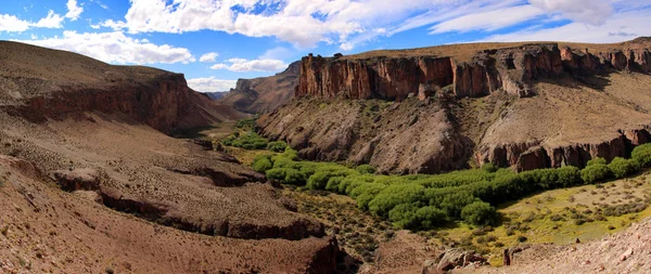 Panoramik Pinturas River Canyon, Arjantin.