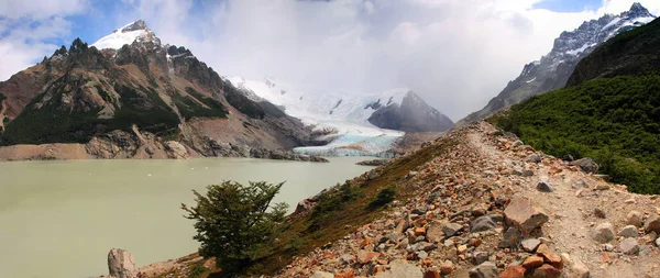 Route vers le Mirador Maestri (Lagune de la Tour ) — Photo