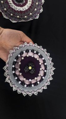 arka plan, doku. El yapımı boncuk ve kumaş daireler.