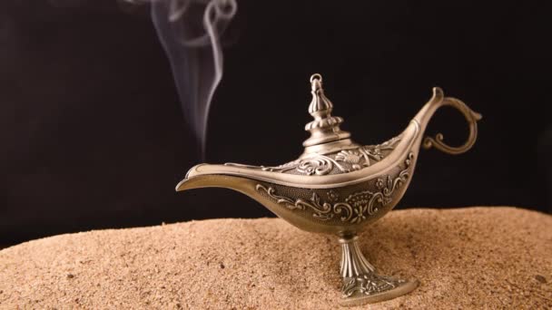 Aladin Fabulous Oil Lamp Lies Sand Smokes — Stock Video