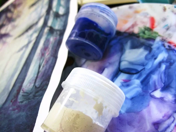 Watercolor gouache acrylic paint pot drawing macro photo — Stock Photo, Image